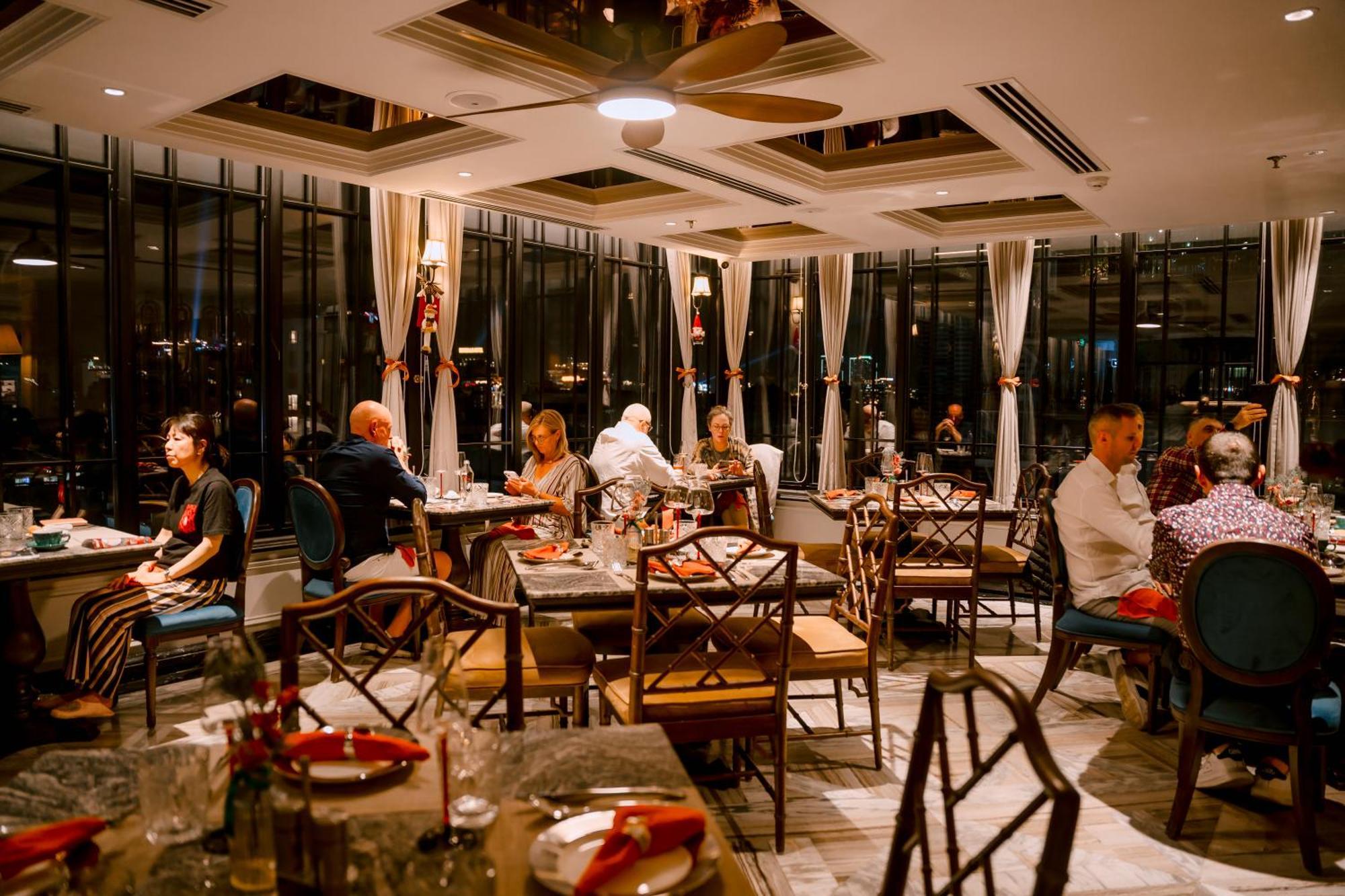 Grand Hotel Du Lac Hanoi Luaran gambar The restaurant