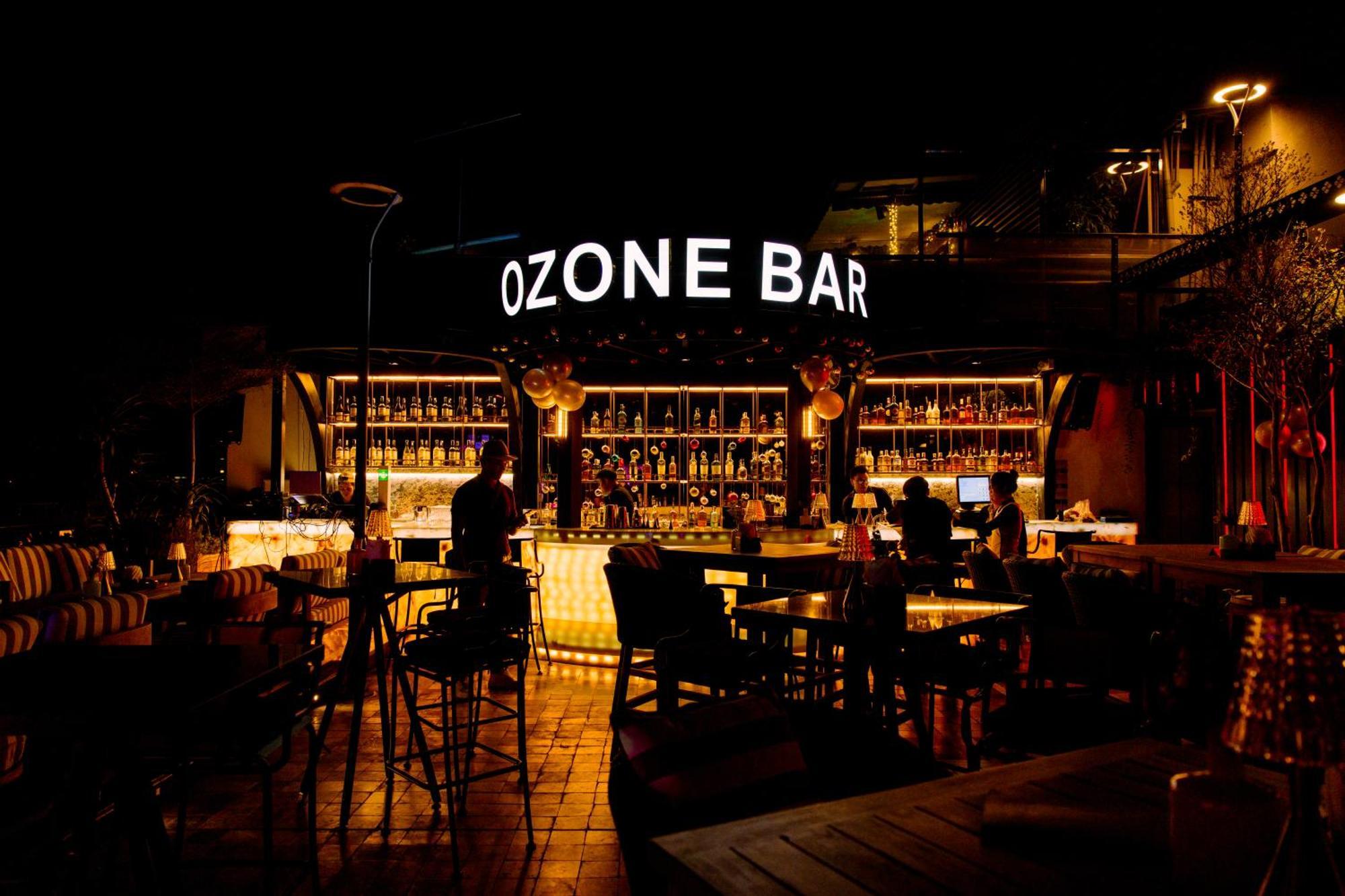 Grand Hotel Du Lac Hanoi Luaran gambar Ozone Bar