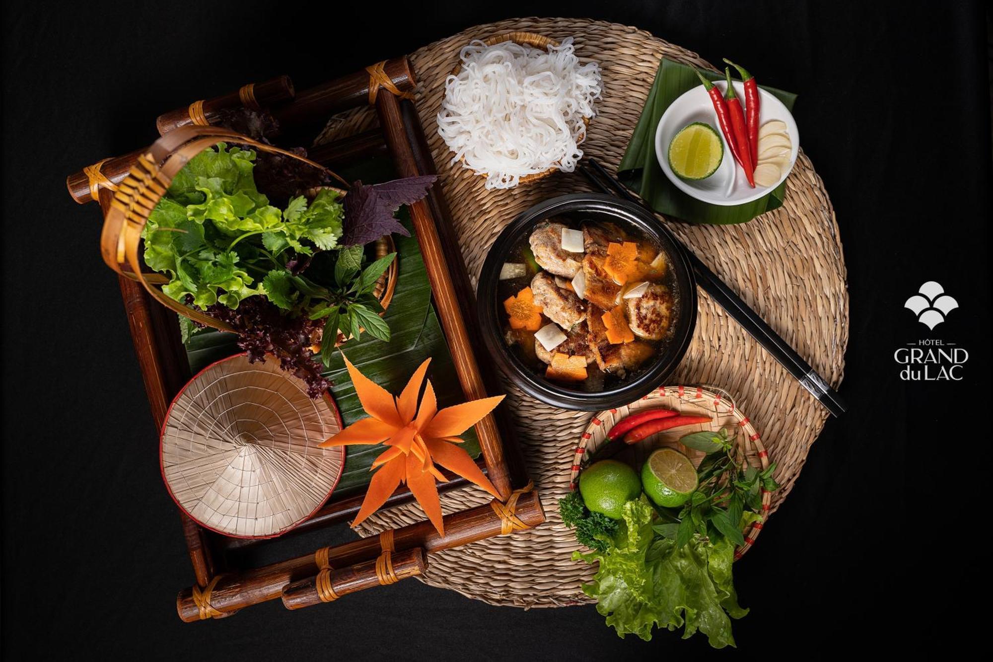 Grand Hotel Du Lac Hanoi Luaran gambar Banh Canh