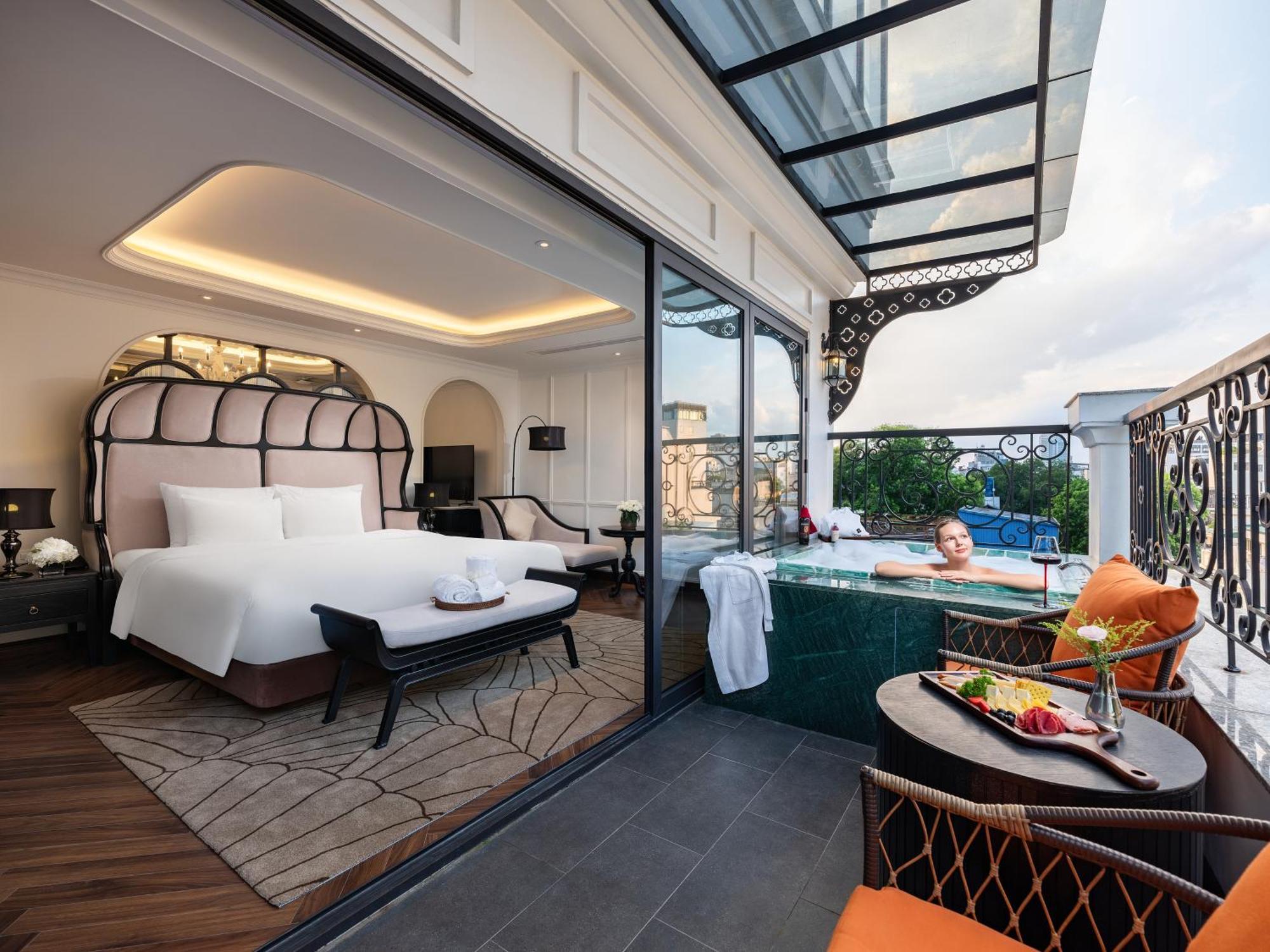 Grand Hotel Du Lac Hanoi Luaran gambar A suite at the hotel